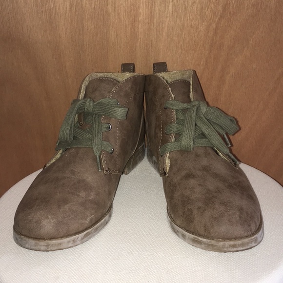 fleece lined chukka boots